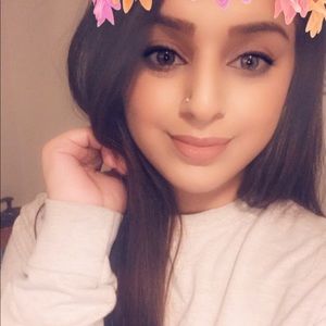 Meet your Posher, Laraib